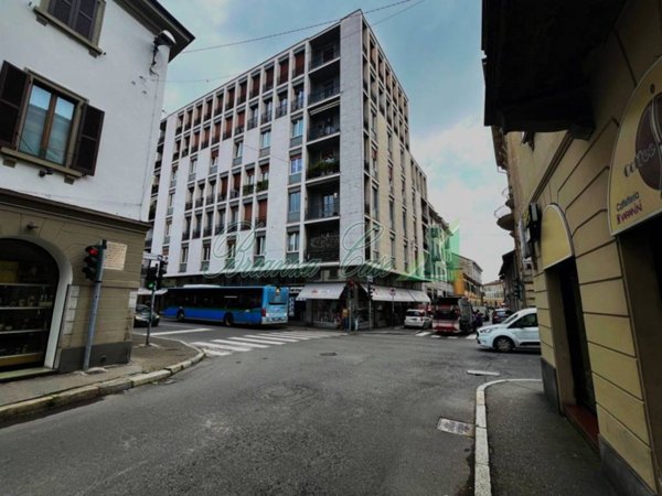 appartamento in vendita a Monza in zona Centro Storico