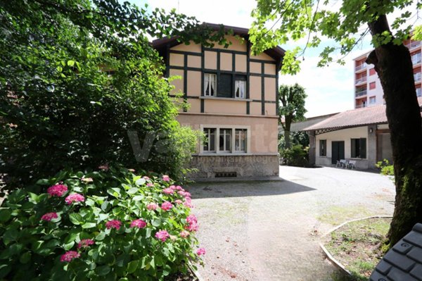 casa indipendente in vendita a Monza