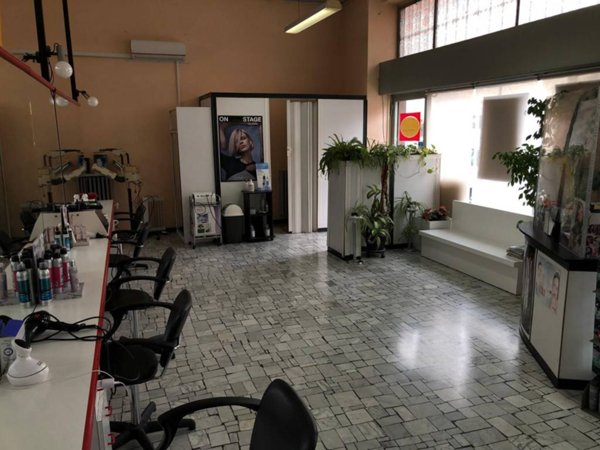 negozio in vendita a Monza