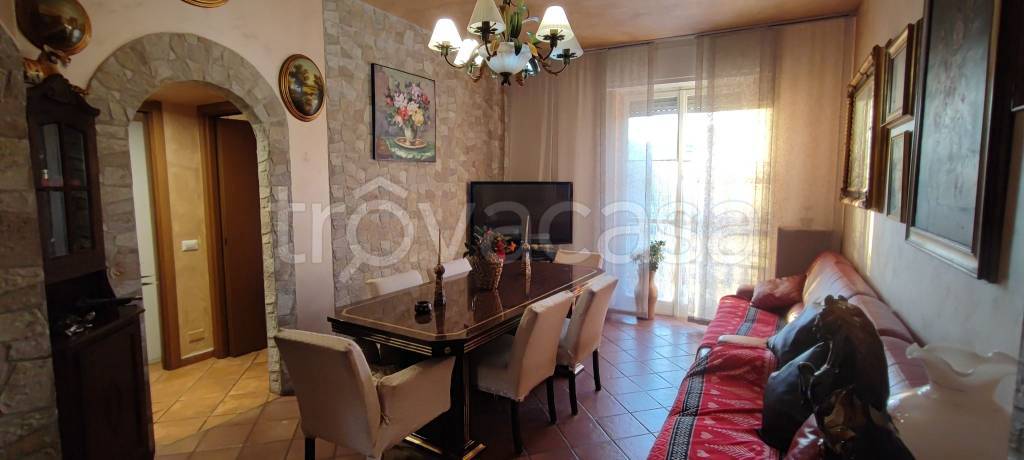 appartamento in vendita a Monza in zona Centro Storico