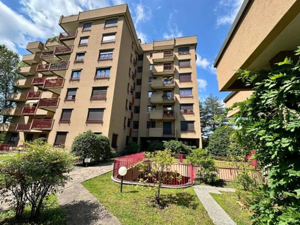 appartamento in vendita a Monza in zona Ospedale San Gerardo