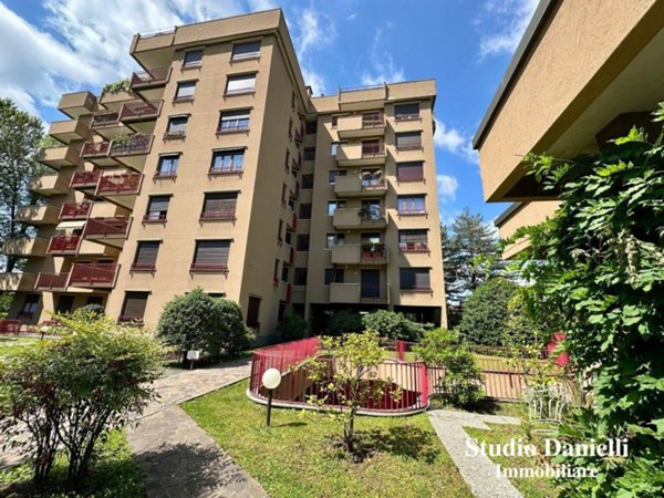 appartamento in vendita a Monza in zona Ospedale San Gerardo