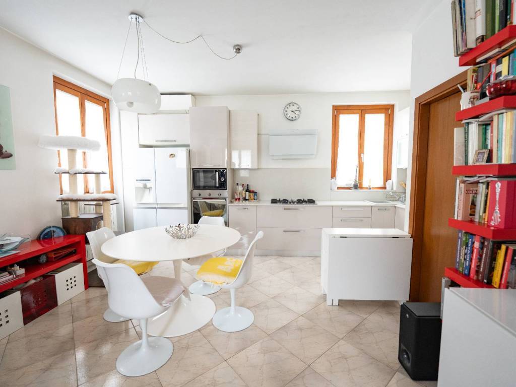 casa indipendente in vendita a Monza