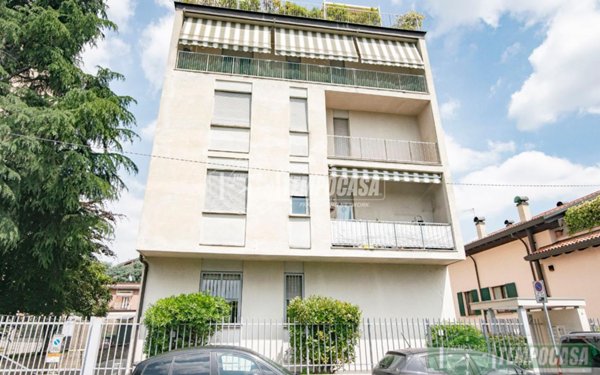 appartamento in vendita a Monza in zona Centro Storico