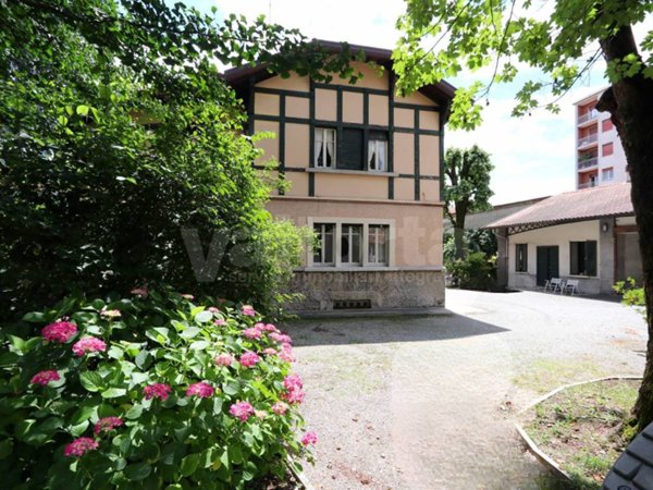 casa indipendente in vendita a Monza