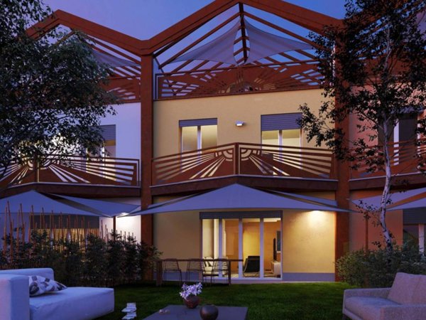 casa indipendente in vendita a Monza