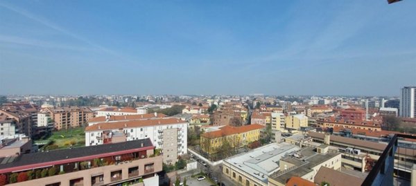 appartamento in vendita a Monza in zona Centro Storico