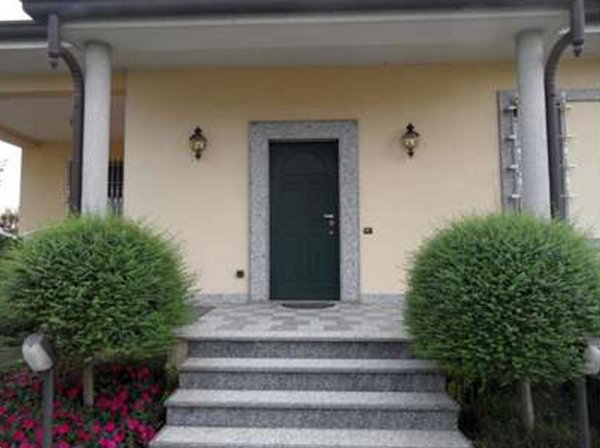 casa indipendente in vendita a Monza