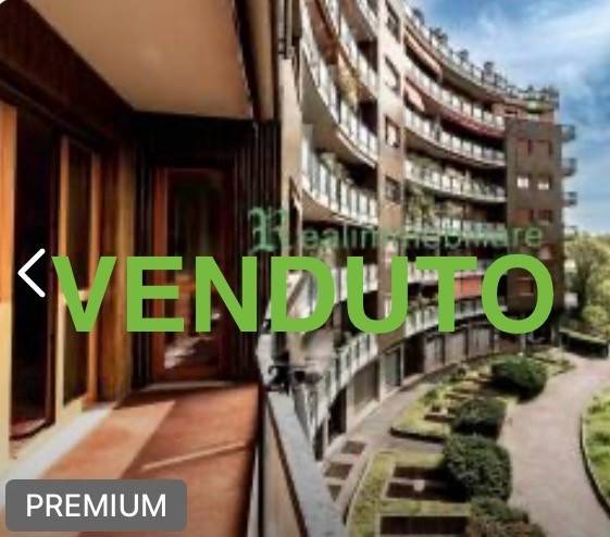 appartamento in vendita a Monza in zona Centro Storico