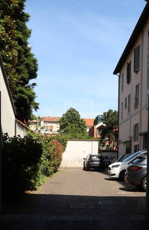 appartamento in vendita a Monza in zona Centro Storico