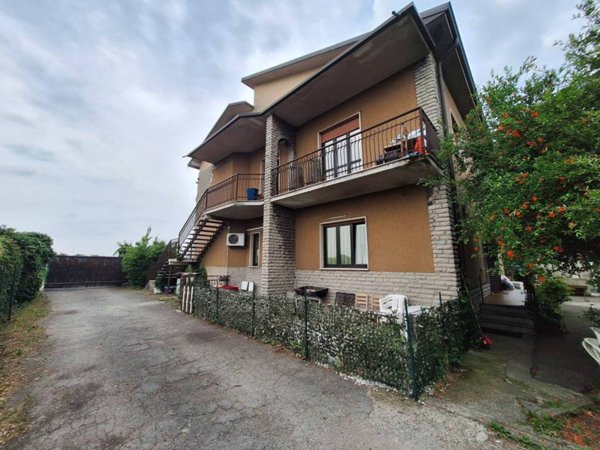 casa indipendente in vendita a Monza