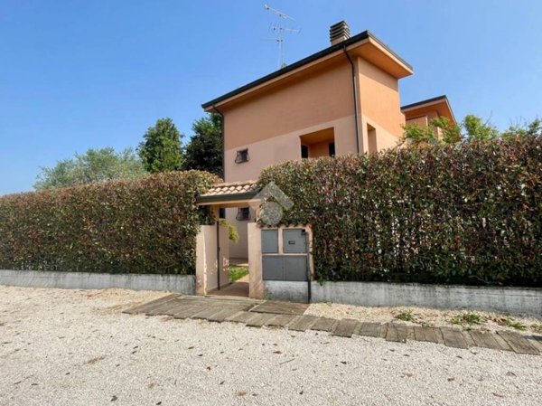 casa indipendente in vendita a Monza
