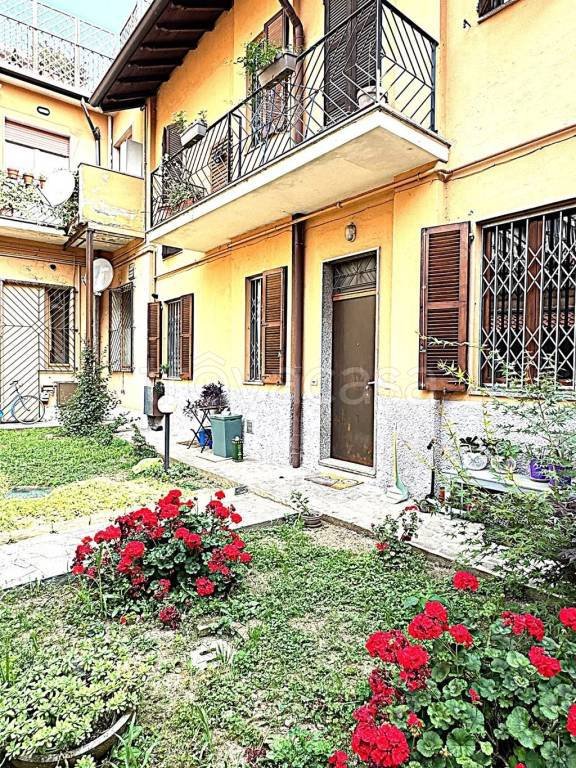 appartamento in vendita a Monza in zona Centro Storico