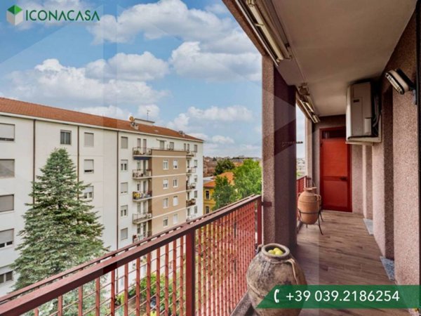 appartamento in vendita a Monza in zona Centro Storico