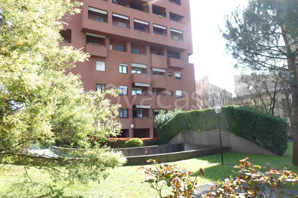 appartamento in vendita a Monza in zona Ospedale San Gerardo