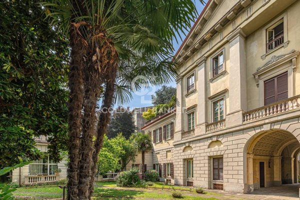 casa indipendente in vendita a Monza in zona Centro Storico