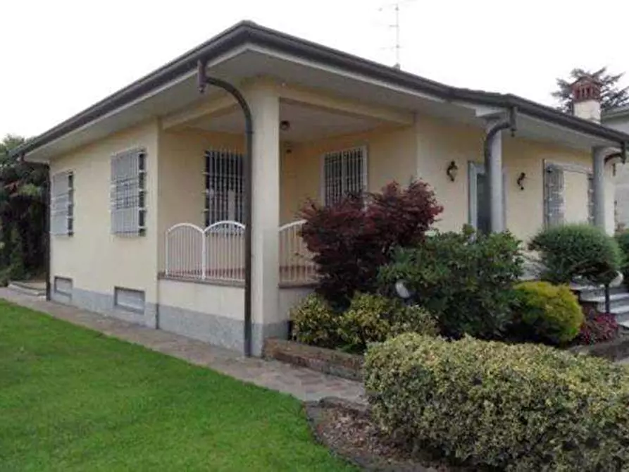 casa indipendente in vendita a Monza