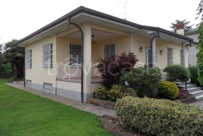 casa indipendente in vendita a Monza