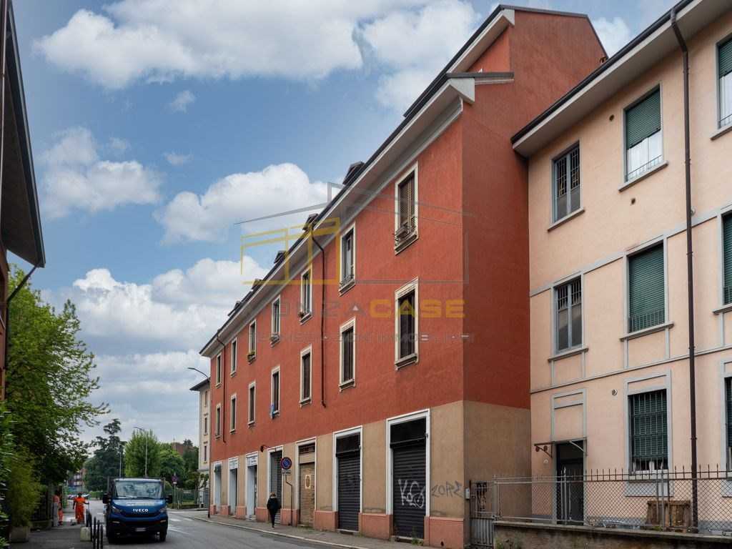 negozio in vendita a Monza