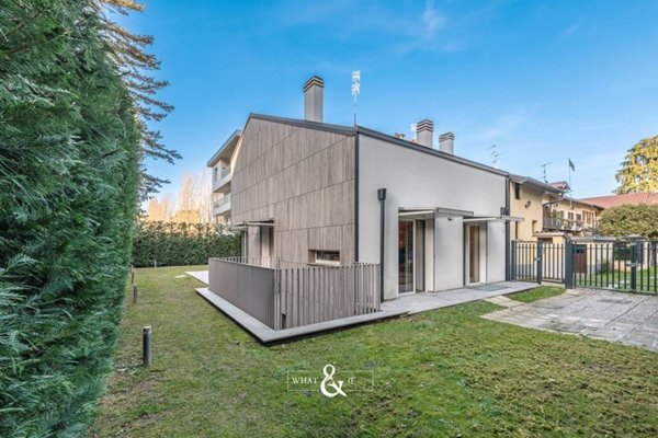 casa indipendente in vendita a Monza