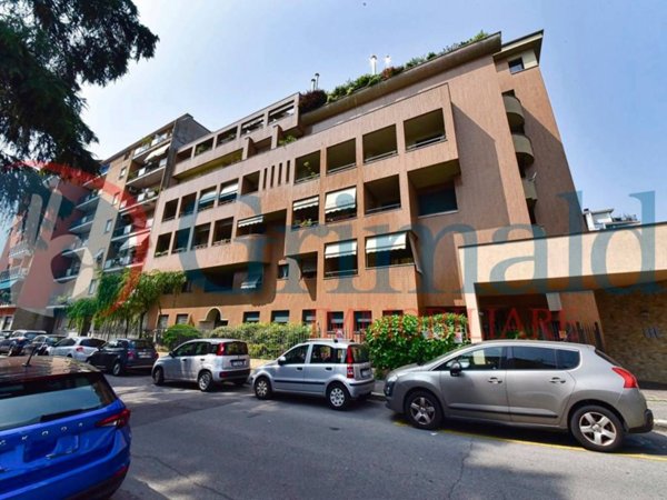 appartamento in vendita a Monza in zona Centro Storico