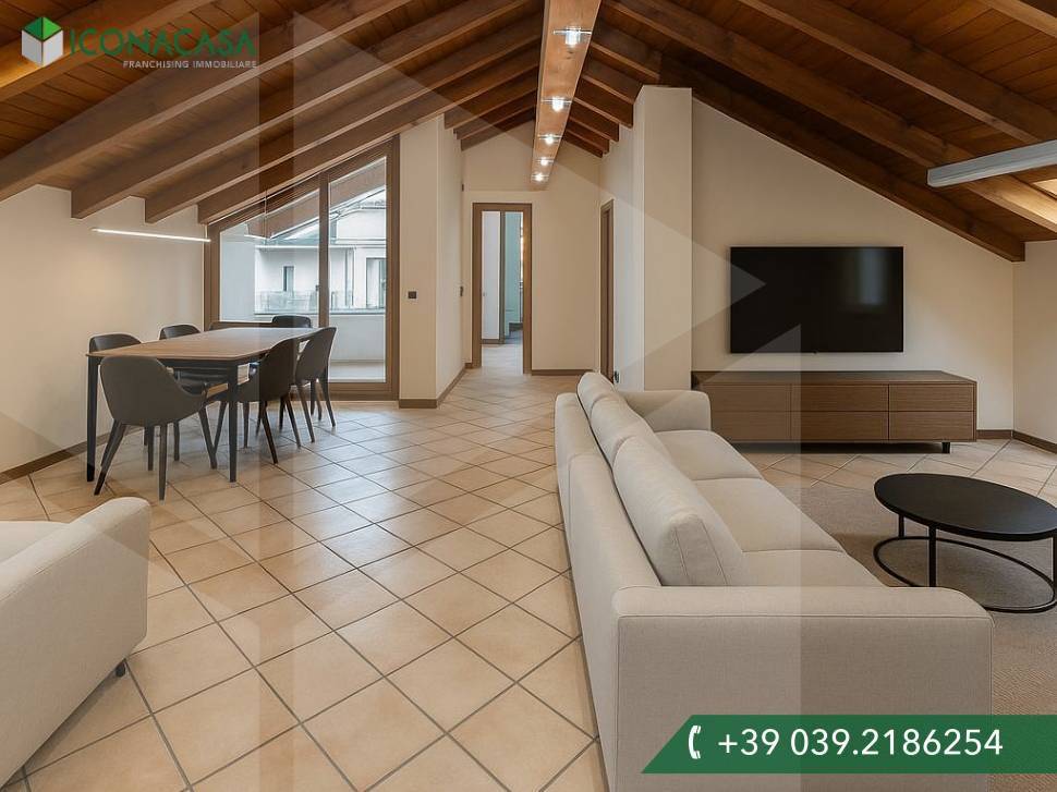 appartamento in vendita a Monza in zona Centro Storico