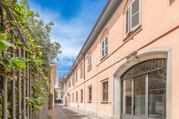 appartamento in vendita a Monza in zona Centro Storico