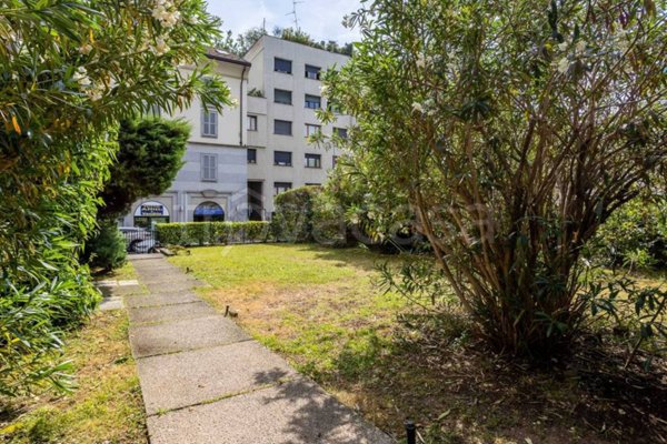 appartamento in vendita a Monza in zona Centro Storico