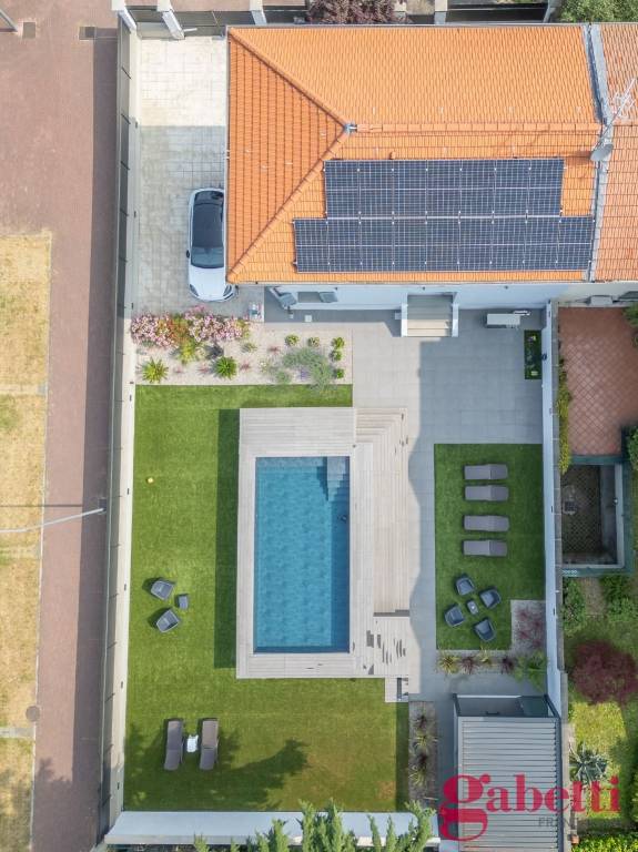 casa indipendente in vendita a Monza in zona Centro Storico
