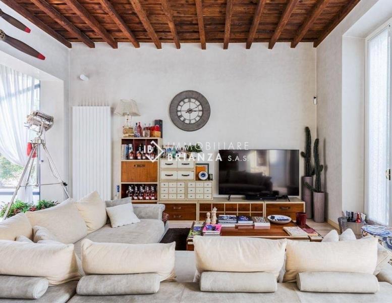 appartamento in vendita a Monza in zona Centro Storico