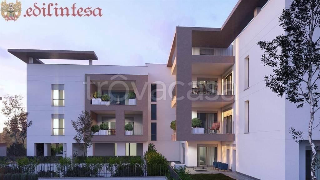 appartamento in vendita a Monza in zona Centro Storico