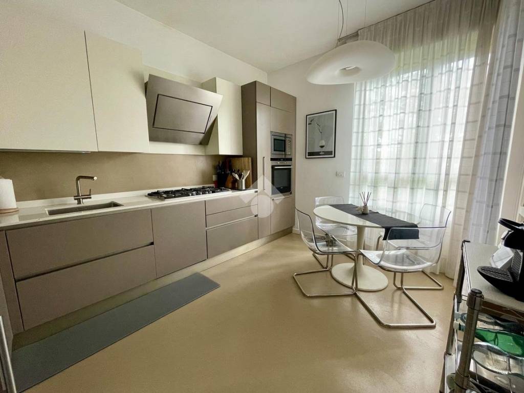 appartamento in vendita a Monza in zona Ospedale San Gerardo