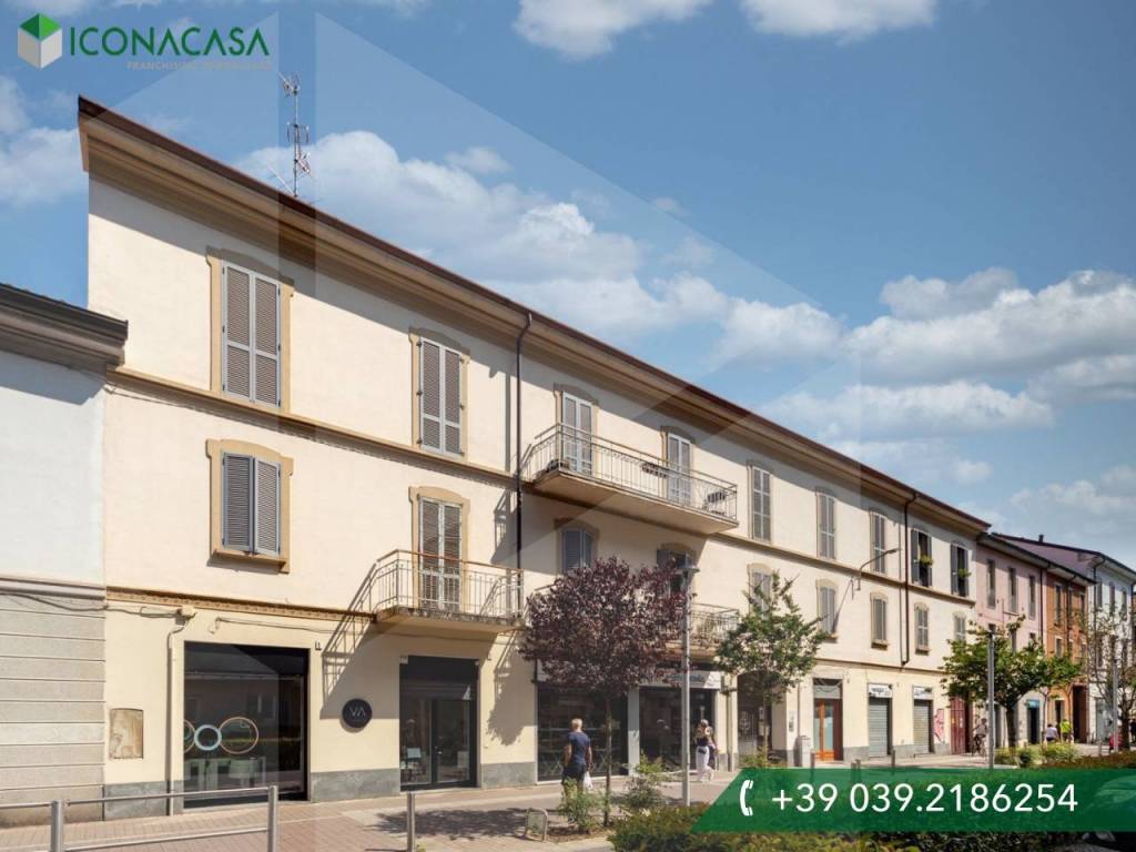 appartamento in vendita a Monza in zona Centro Storico