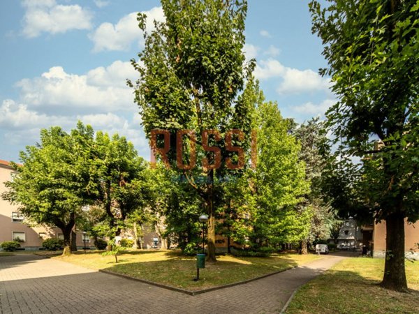 appartamento in vendita a Monza in zona Centro Storico