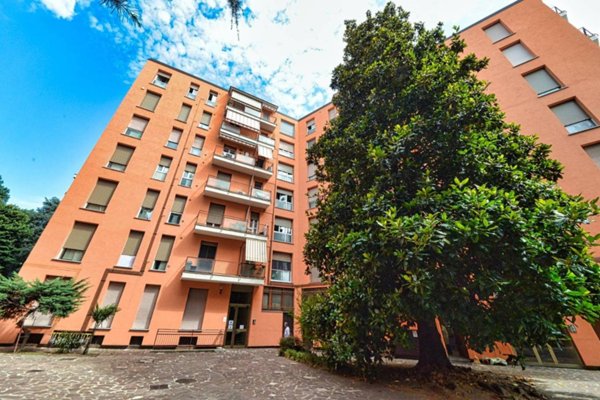 appartamento in vendita a Monza in zona Ospedale San Gerardo
