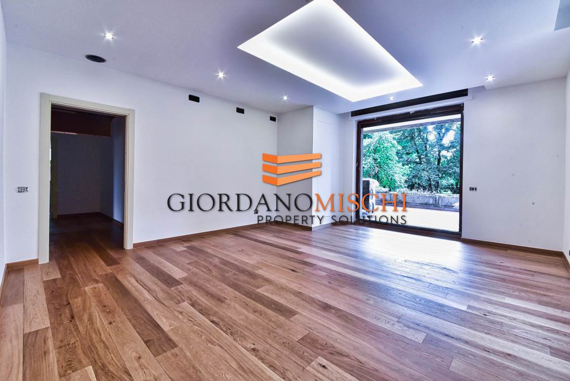 appartamento in vendita a Monza in zona Centro Storico