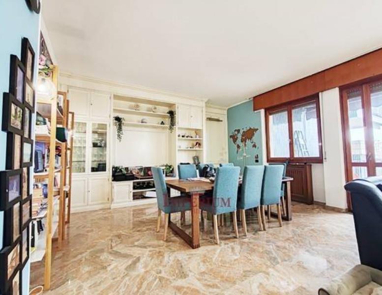 appartamento in vendita a Monza in zona Centro Storico