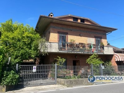 casa indipendente in vendita a Monza