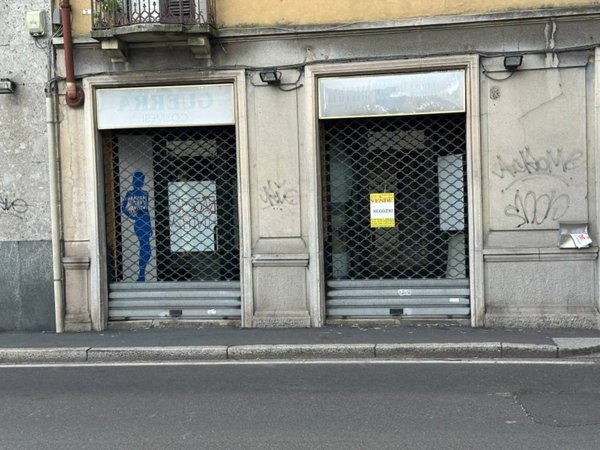 negozio in vendita a Monza in zona Centro Storico