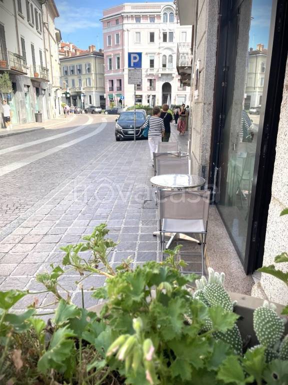 negozio in vendita a Monza in zona Centro Storico