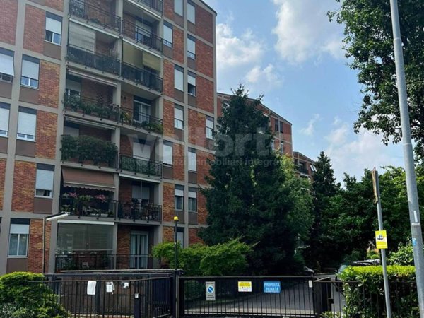 appartamento in vendita a Monza in zona Ospedale San Gerardo