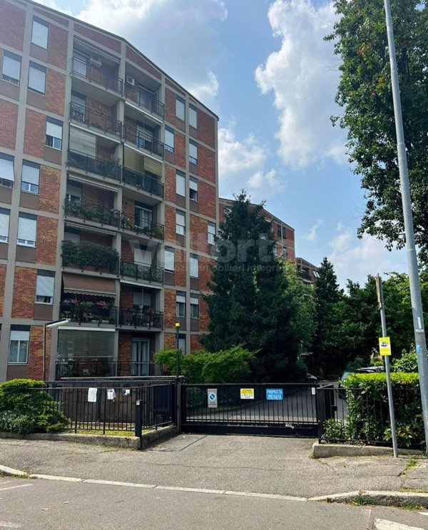 appartamento in vendita a Monza in zona Ospedale San Gerardo