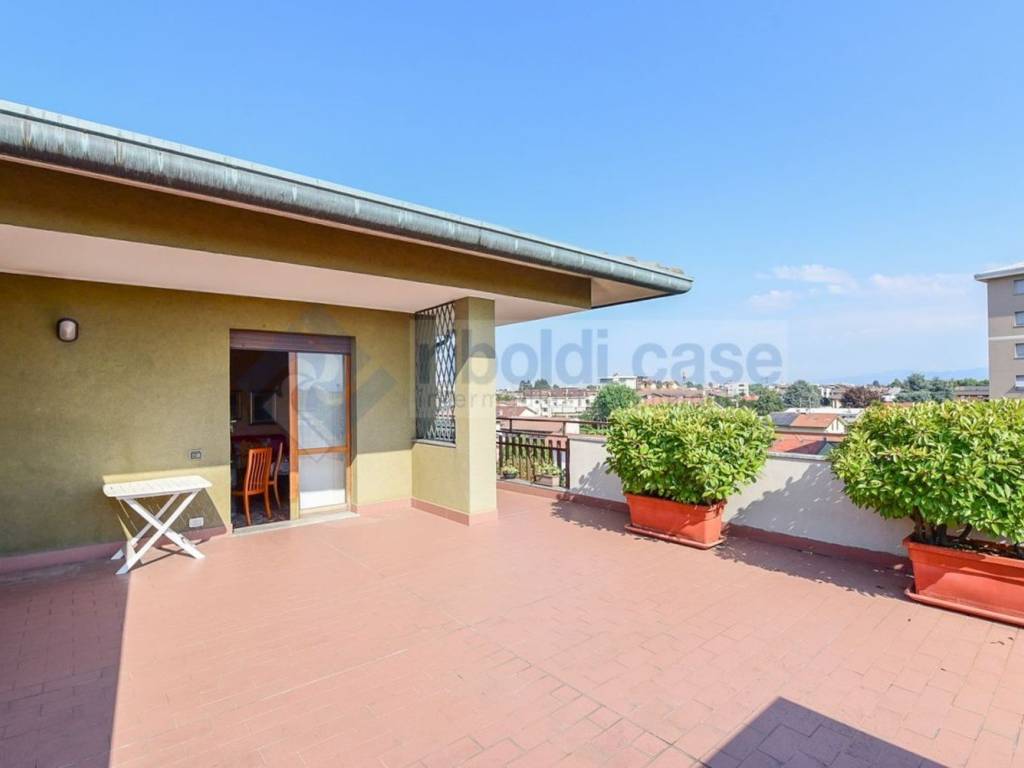 appartamento in vendita a Monza in zona Ospedale San Gerardo