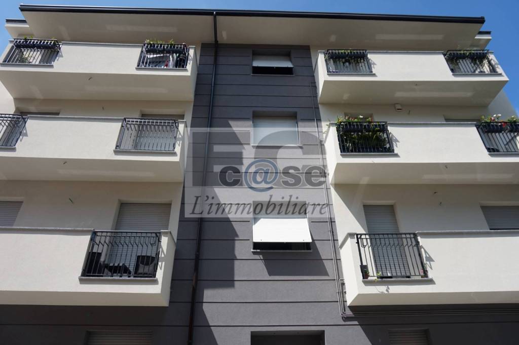 appartamento in vendita a Monza in zona Ospedale San Gerardo