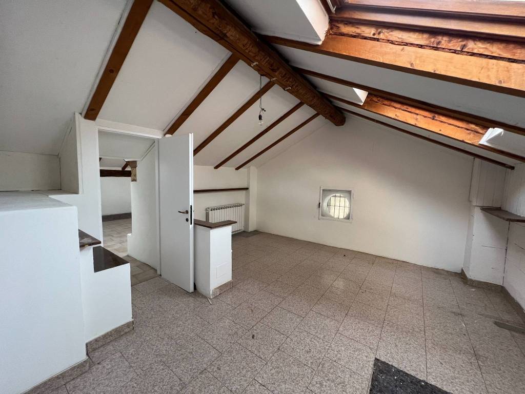 intera palazzina in vendita a Monza