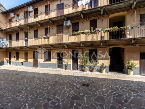 appartamento in vendita a Monza in zona Centro Storico
