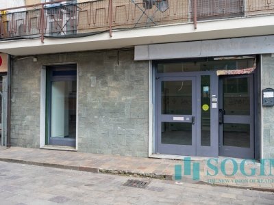 negozio in vendita a Monza