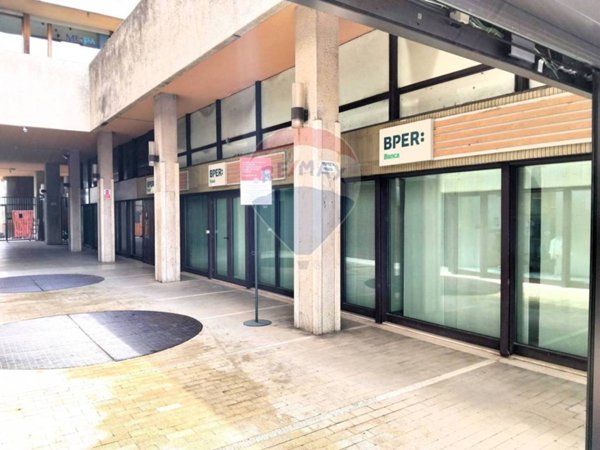 ufficio in vendita a Monza in zona Centro Storico