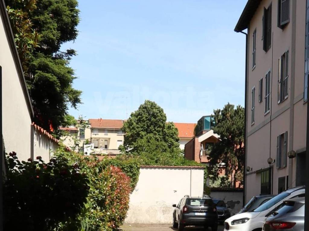 appartamento in vendita a Monza in zona Centro Storico