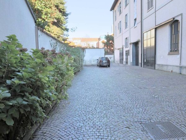 appartamento in vendita a Monza in zona Centro Storico